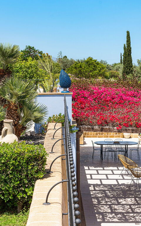 Pigna Blue: Eksteriør, Utendørs