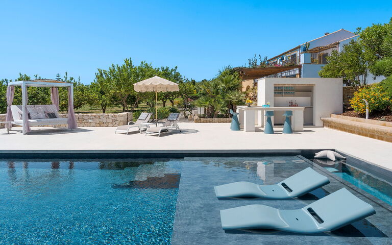 Pigna Blue: basseng, Eksteriør, Utendørs