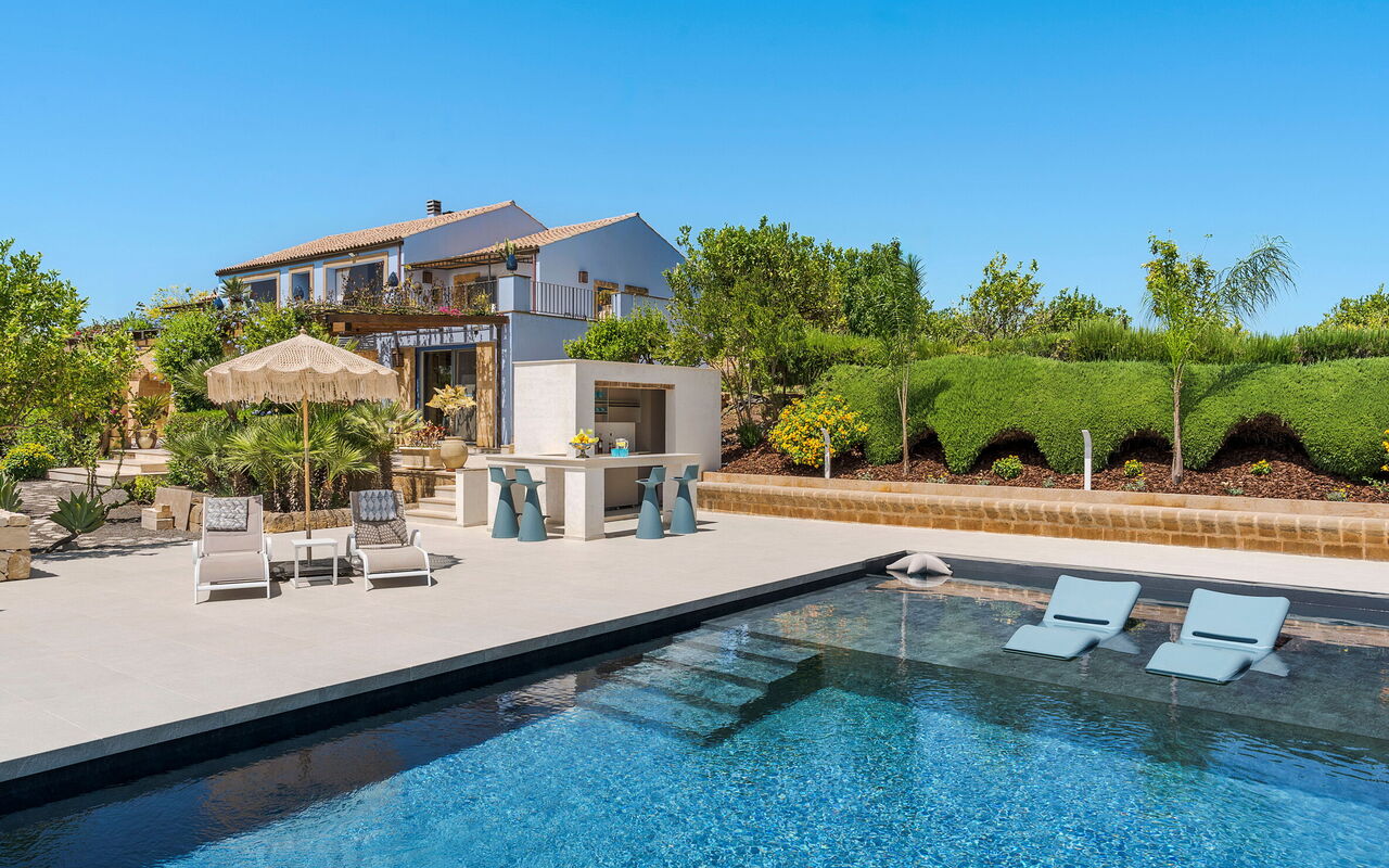 Pigna Blue: basseng, Eksteriør, Utendørs