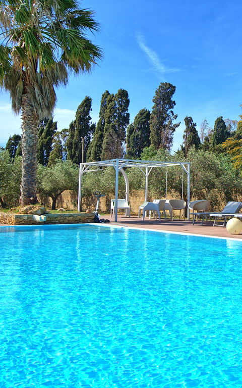 Villa Maraus: Eksteriør, Utendørs