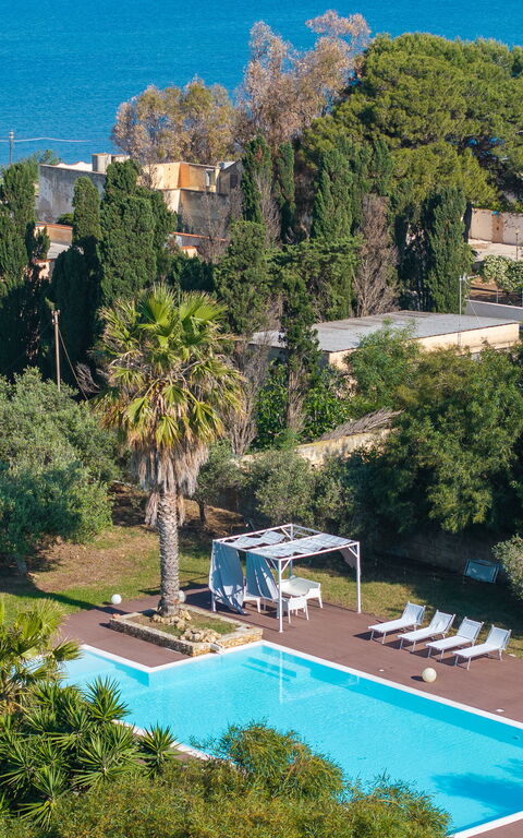 Villa Maraus: basseng, Hage, Visningar
