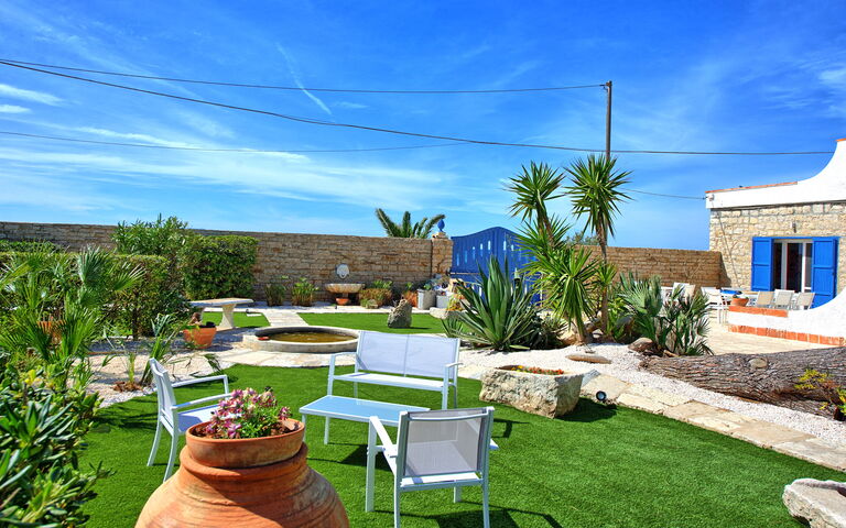 Villa Maraus: Eksteriør, Hage, Utendørs