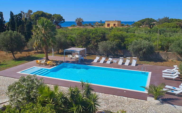 Villa Maraus: basseng, Eksteriør, Utendørs