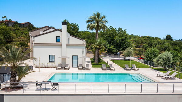 Villa Gianos: basseng, Eksteriør, Utendørs