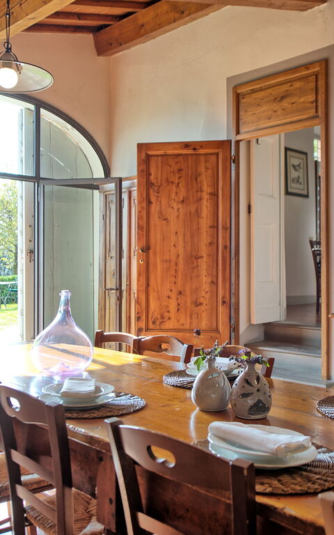 Villa Cona: Kjøkken, Lunsjrom, Stue