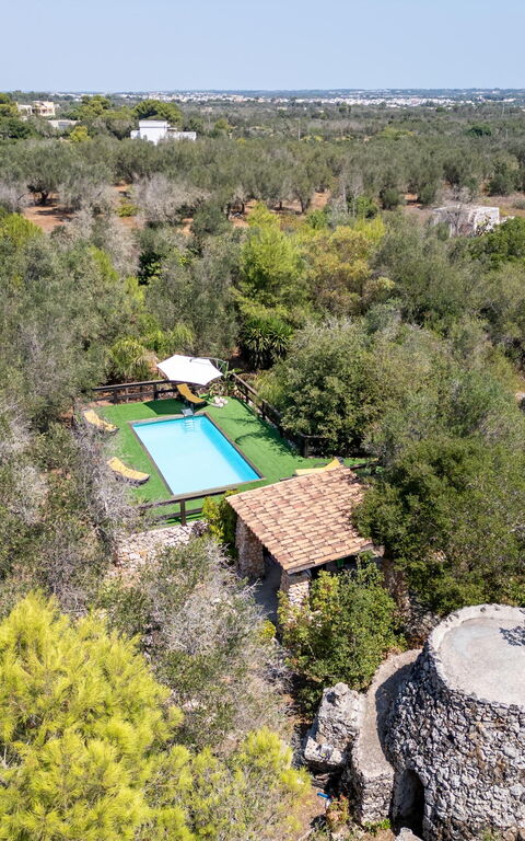 Villa Astrea: basseng, Hage, Visningar