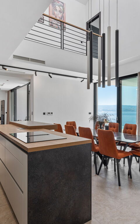 Villa Sea Breeze: Hovedinngang, Kjøkken, Lunsjrom