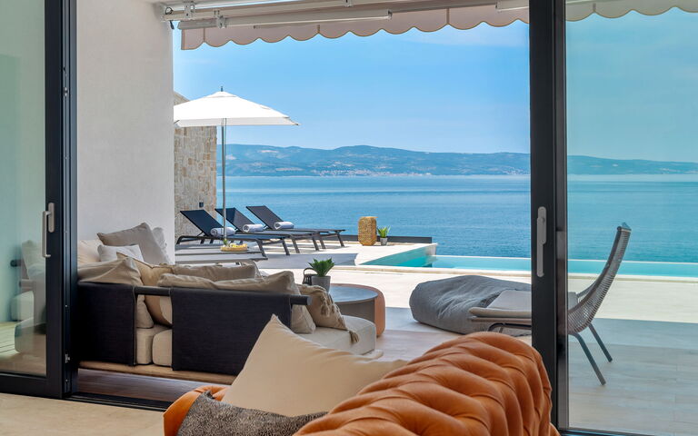 Villa Sea Breeze: Stue