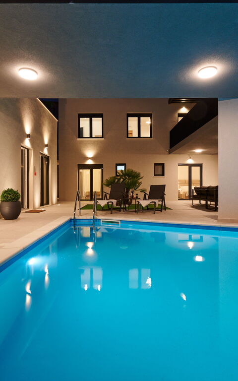 Villa Stella: basseng