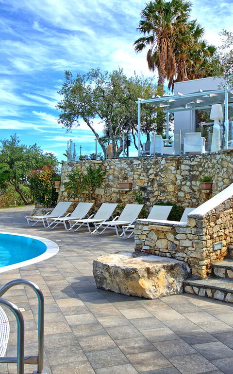 Villa Demetra: basseng, Eksteriør, Utendørs