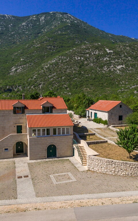 Villa Roglic: Eksteriør, Hage, Utendørs