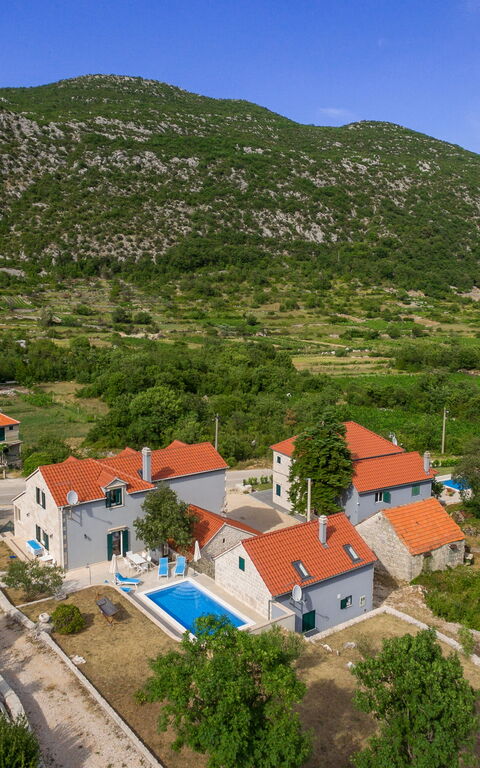 Villa Roglic: basseng, Eksteriør, Hage