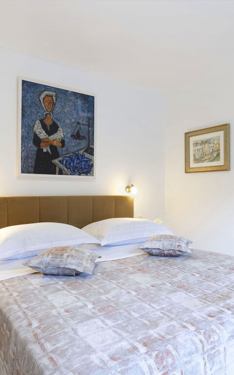 Villa Jure: Baderom, soverom