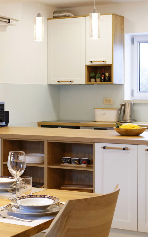 Villa Jure: Kjøkken, Lunsjrom