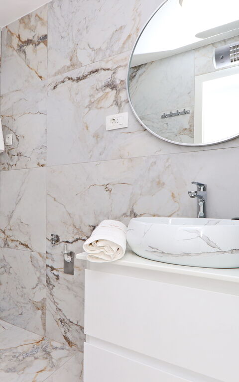 Villa Emerald: Baderom