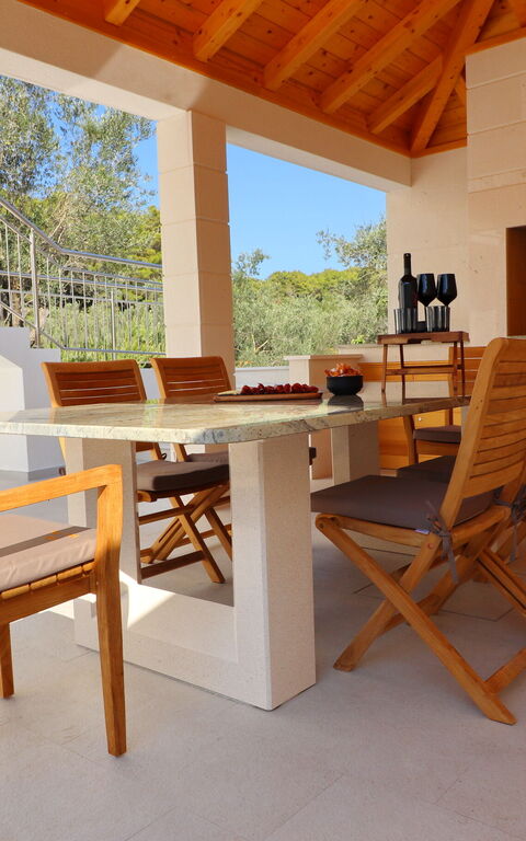 Villa Emerald: Balkong / terrasse / uteplass, Kjøkken, Utendørs