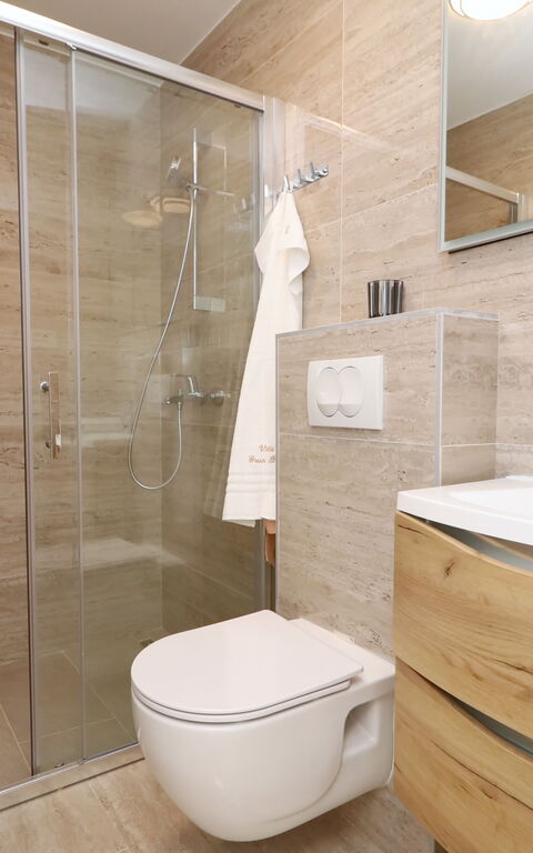 Villa Emerald: Baderom