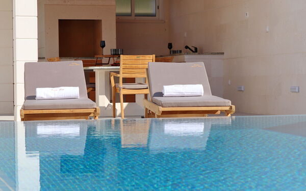 Villa Emerald: basseng