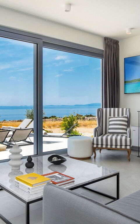 Villa Kelena: Balkong / terrasse / uteplass, Stue