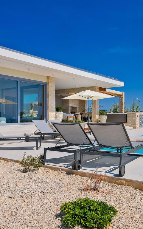 Villa Elektra: Balkong / terrasse / uteplass, basseng, Eksteriør, Utendørs