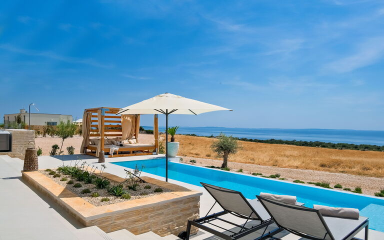 Villa Elektra: Balkong / terrasse / uteplass, basseng, Utendørs