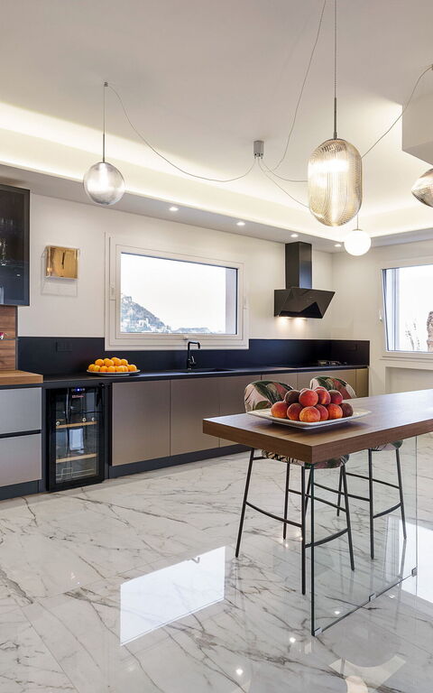 Grand Tour Villa: Kjøkken, Stue