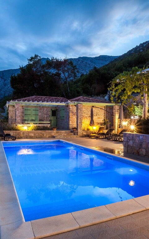 Villa Azurit: basseng, Eksteriør