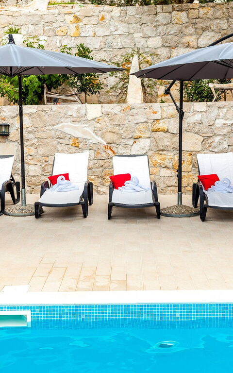 Villa Azurit: Balkong / terrasse / uteplass, basseng, Utendørs