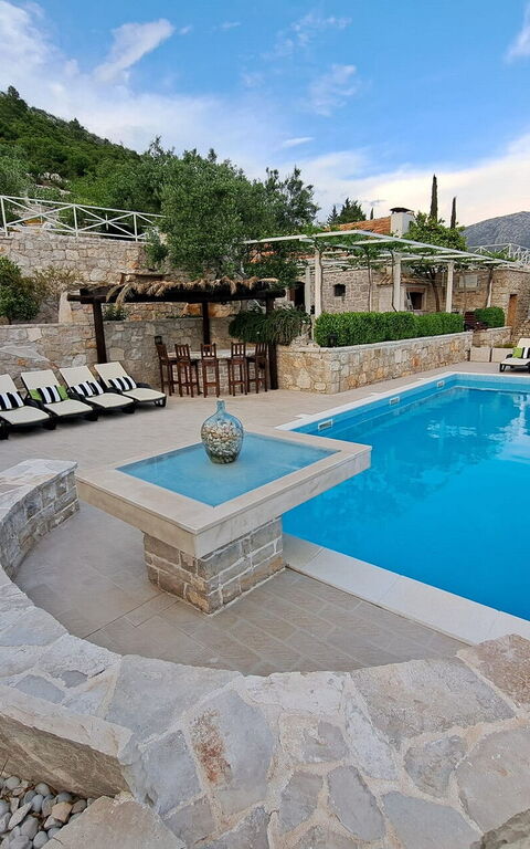 Villa Azurit: Balkong / terrasse / uteplass, basseng, Eksteriør