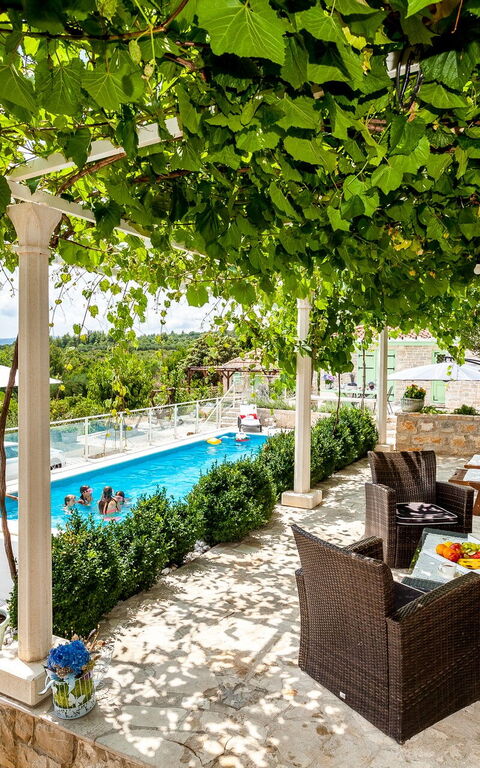 Villa Azurit: Balkong / terrasse / uteplass, basseng, Utendørs