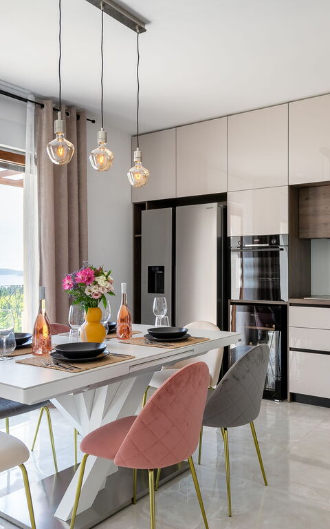 Villa Spectrum: Balkong / terrasse / uteplass, Hovedinngang, Kjøkken, Lunsjrom