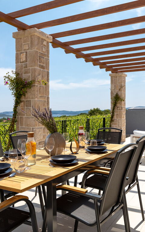 Villa Spectrum: Balkong / terrasse / uteplass, Utendørs, Visningar