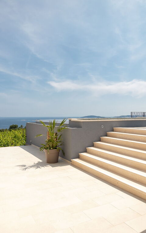 Villa Spectrum: Eksteriør