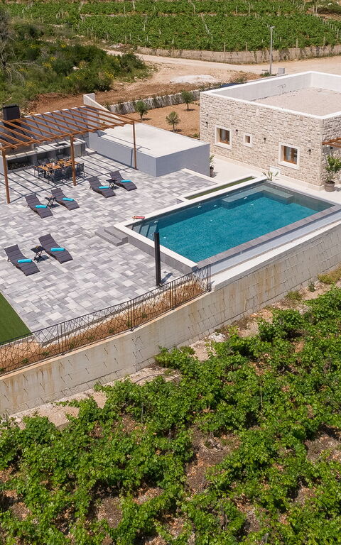 Villa Spectrum: Aktiviteter, basseng, Eksteriør, Visningar