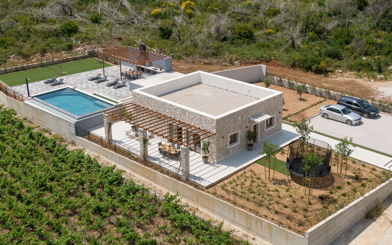 Villa Spectrum: Eksteriør, Visningar