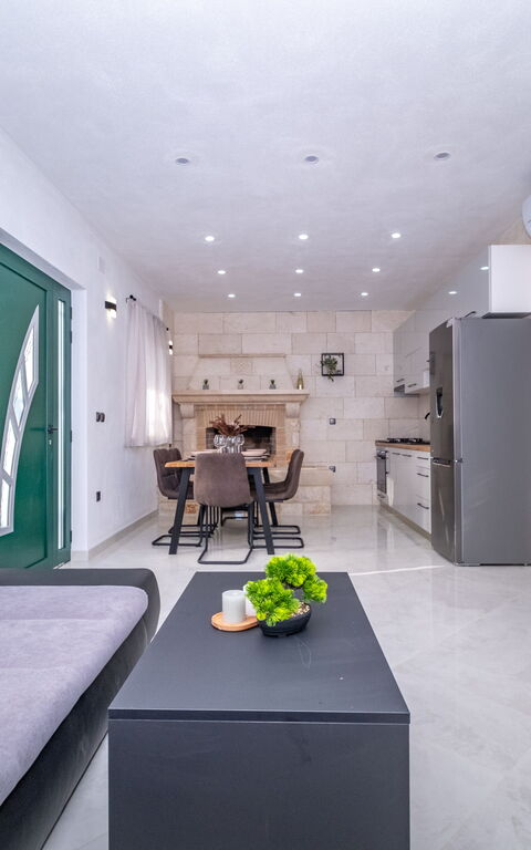 Villa Diana: Hovedinngang, Kjøkken, Stue