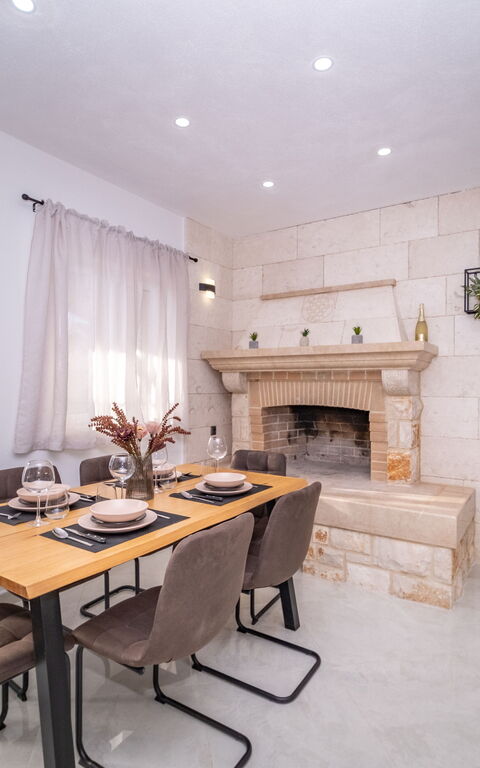 Villa Diana: Hovedinngang, Kjøkken, Lunsjrom