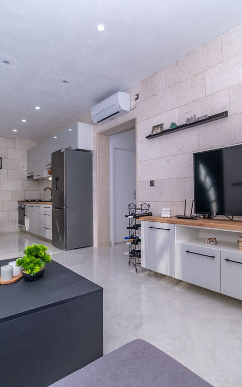 Villa Diana: Kjøkken, Stue