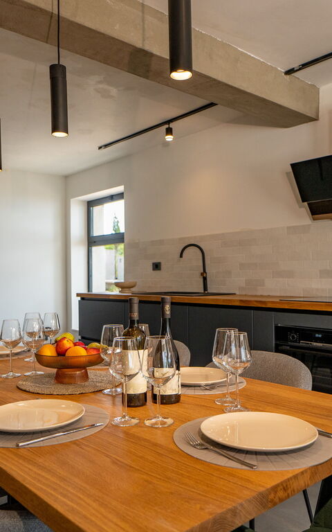 Villa Cosmic: Balkong / terrasse / uteplass, Kjøkken, Lunsjrom