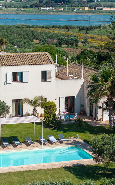 Villa Casale: basseng, Hage, Visningar
