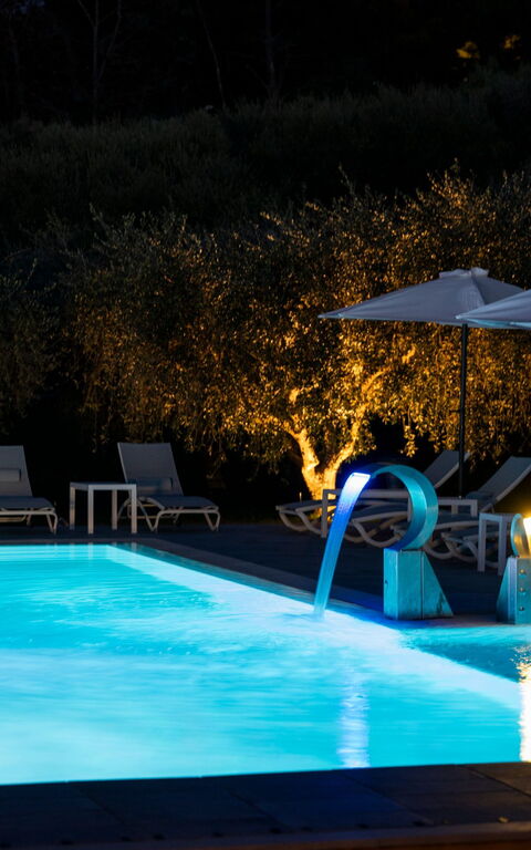 Villa Acquaviva: basseng, Hage, Utendørs