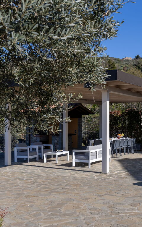 Villa Acquaviva: Balkong / terrasse / uteplass, Hage