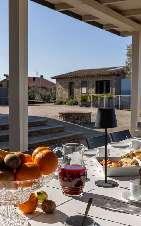 Villa Acquaviva: Balkong / terrasse / uteplass, Hage