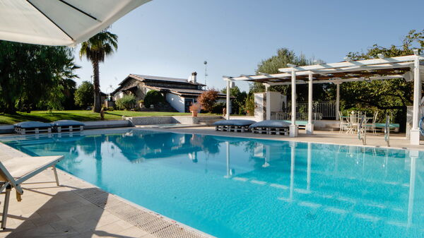 Villa Antici: basseng, Eksteriør, Utendørs