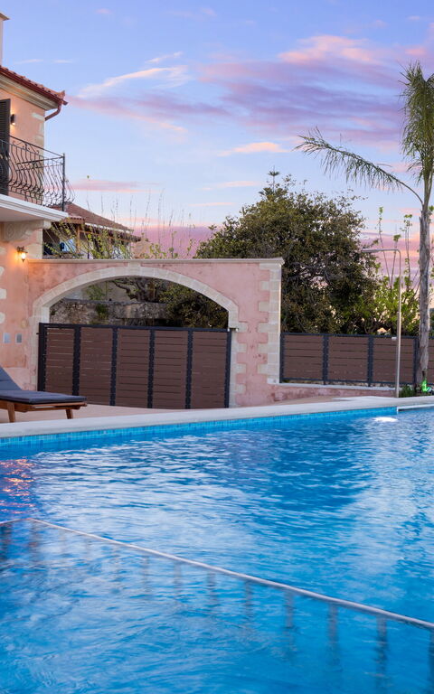 Villa Kois: basseng, Eksteriør, Utendørs