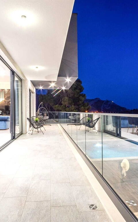 Villa Nikta: Balkong / terrasse / uteplass, basseng, Utendørs