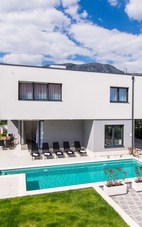 Villa Orvas 190: Balkong / terrasse / uteplass, basseng, Eksteriør, Hage, Utendørs