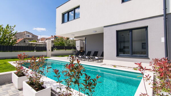 Villa Orvas 190: basseng, Eksteriør, Hage, Utendørs