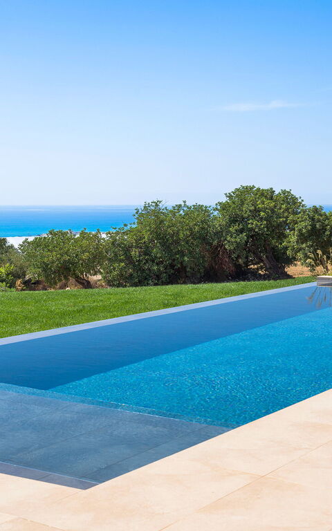 Villa Passo Salina: basseng, Hage