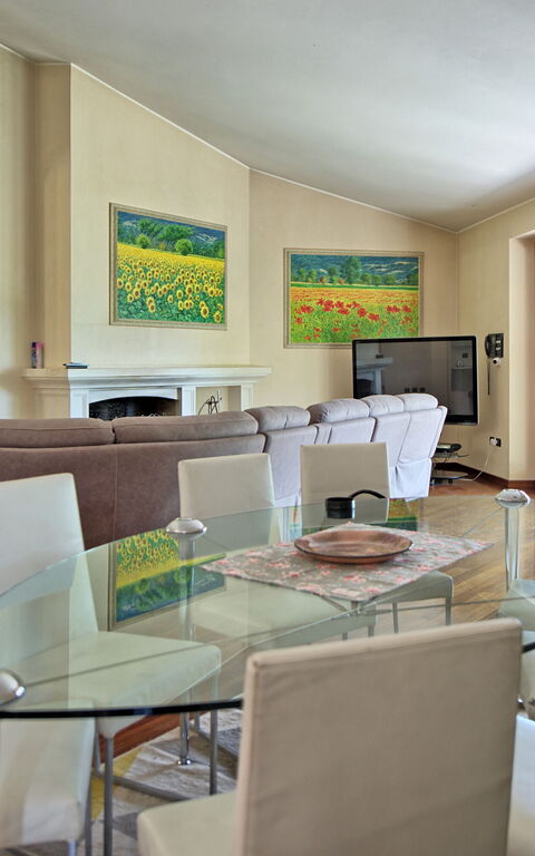 Villa Paradiso: Lunsjrom, Stue